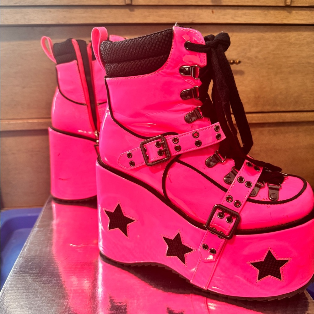 Vibrant Pink Platform Ankle Boots - Picture 4 of 8